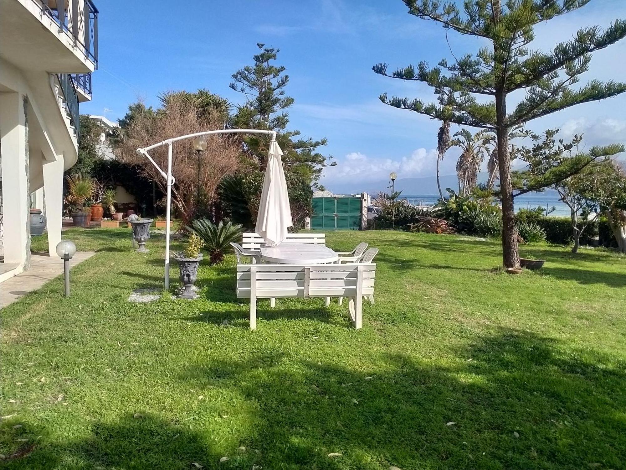 Villa Sullo Stretto Sant'Agata  Δωμάτιο φωτογραφία